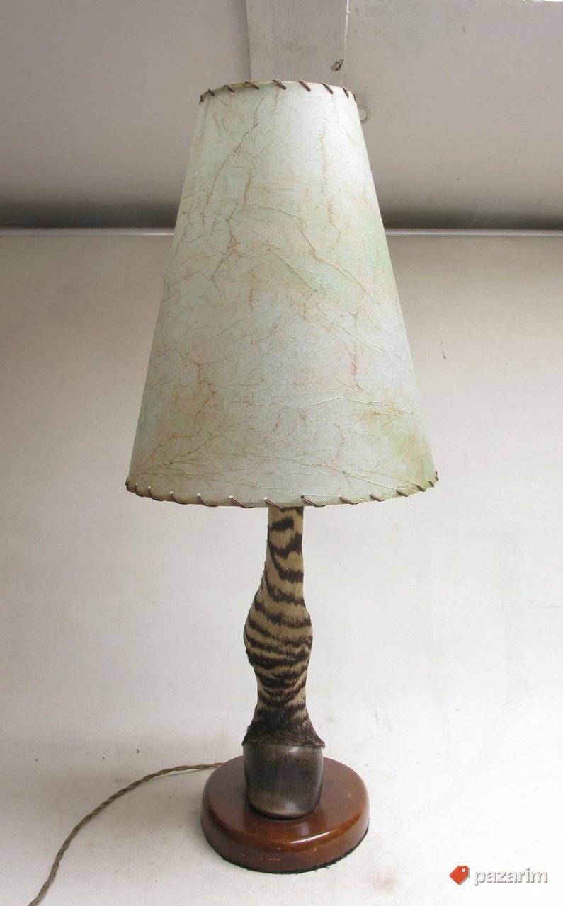 Stara lampa od zebrine noge 2