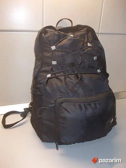 FILA RANAC 50x38x25cm iz Nemačke, lagan, lepo dizajniran