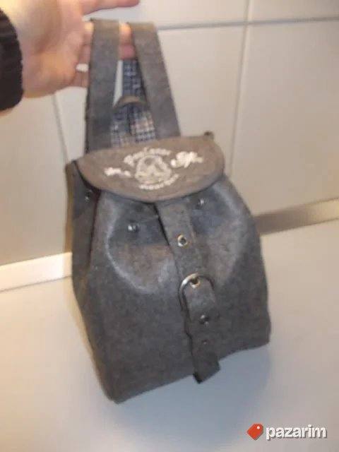 UNISEKS RANAC 30x24x15cm iz Nemačake, lep, veoma kvalitetan. 1