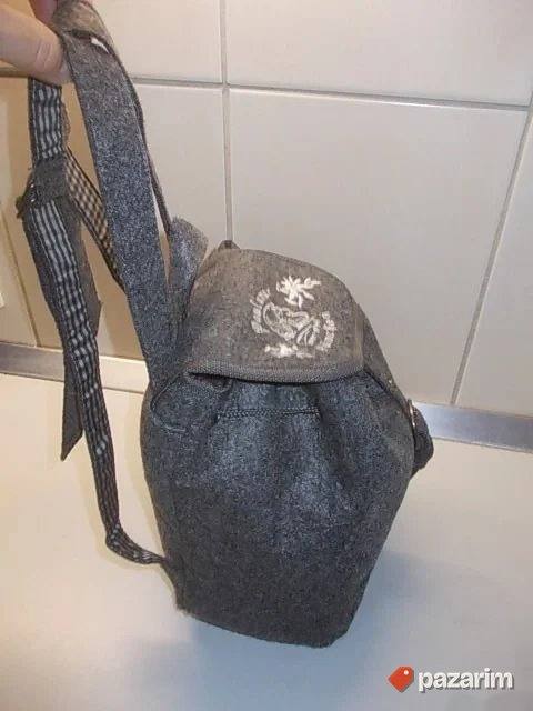 UNISEKS RANAC 30x24x15cm iz Nemačake, lep, veoma kvalitetan. 2