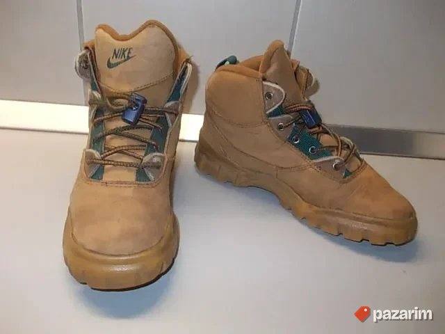 NIKE ORIGINAL KANAĐANKE BROJ 35 uniseks iz Nemačke. POGLEDA 2
