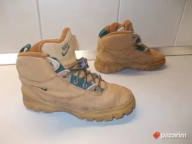 NIKE ORIGINAL KANAĐANKE BROJ 35 uniseks iz Nemačke. POGLEDA 4