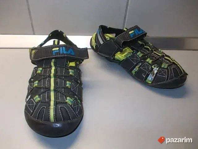 FILA BROJ 38, iz Nemačke, čuvenog brenda, lepo dizajnirane. 2