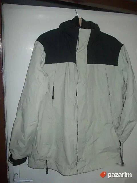 JAKNA BROJ 54 ( XL ) sa kapuljačom iz Nemačke, lepa, topla,