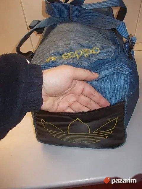KOŽNA " ADIDAS " 37x28x15cm iz Nemačke, poznatog proizvođača 3