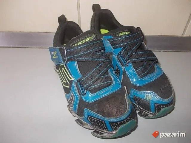 SKECHERS broj 33 iz Nemačke, bez pertlanja, futurističkog di 2