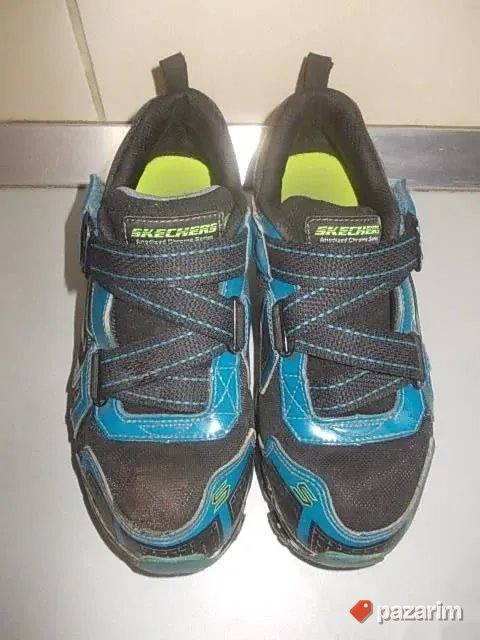 SKECHERS broj 33 iz Nemačke, bez pertlanja, futurističkog di 3
