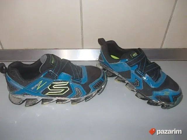 SKECHERS broj 33 iz Nemačke, bez pertlanja, futurističkog di 5