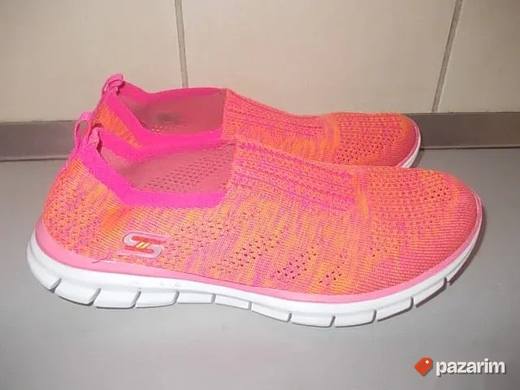 SKECHERS broj 40 uniseks, air cooled memory foam iz Nemačke,