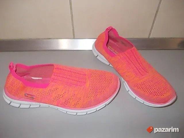 SKECHERS broj 40 uniseks, air cooled memory foam iz Nemačke, 2