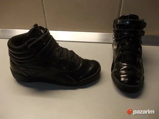 " REBOOK " BROJ 32 iz Nemačke, udobne. POGLEDAJTE SVE MOJE O 7