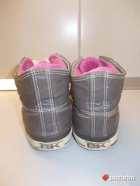 ADIDAS BROJ 37 uniseks iz Nemačke, udobne. POGLEDAJTE SVE M 4