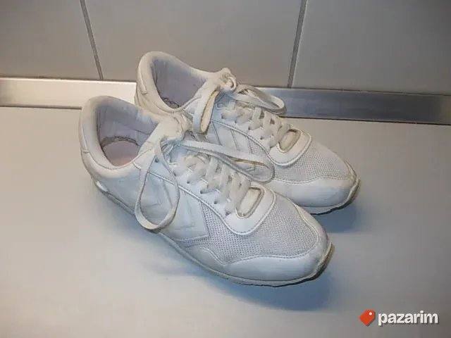 HUMMEL BROJ 40, KOŽNE, uniseks, gazišze 255mm iz Nemačke. P 1