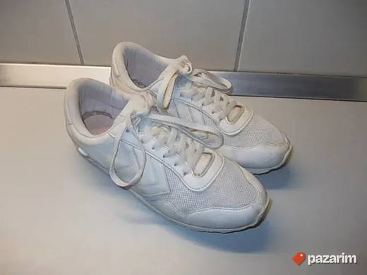 HUMMEL BROJ 40, KOŽNE, uniseks, gazišze 255mm iz Nemačke. P