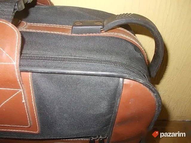 OGROMAN KOFER SA TOČKOVIMA 70x44x19cm iz Nemačke, sa 2 velik 2