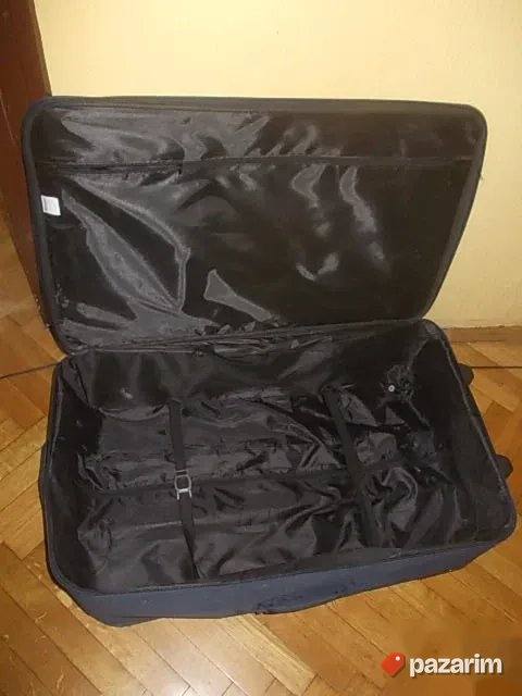 " BASIC " OGROMAN KOFER 80(72)x46x(25)cm, sa točkovima iz Ne 5