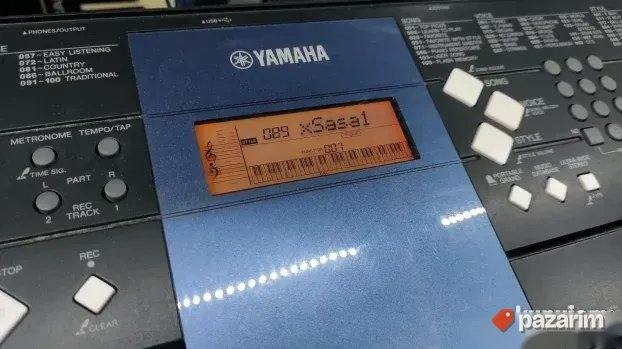 YAMAHA PSR E 333 ARANŽERSKA klavijatura sa dinamičkim - čeki 4