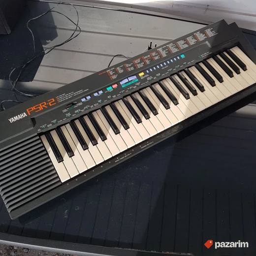 ARANŽERSKA klavijatura YAMAHA PSR 2 veoma prirodne boje inst