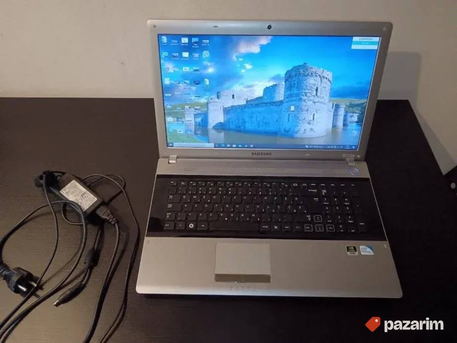 Laptop SAMSUNG RV 709 moćan I5 PROCESOR 2. GENERACIJE lepo d 6
