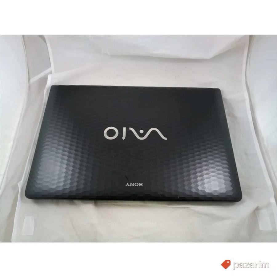 SONY VAIO PCG - 91311M procesor Intel Core I3 2. generacije 8
