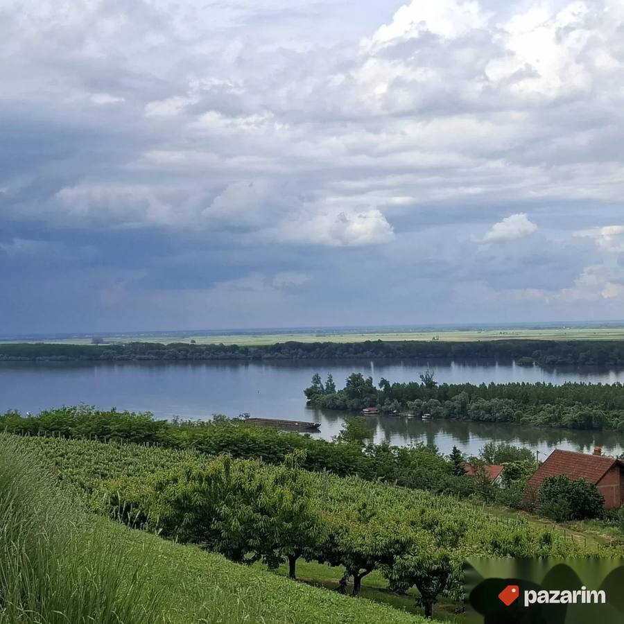 SMEDEREVO ( JUGOVO ), na samo pola sata od Beograda, dunavs 3