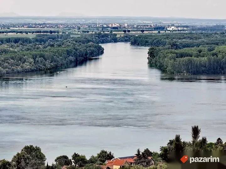SMEDEREVO ( JUGOVO ), na samo pola sata od Beograda, dunavs 8