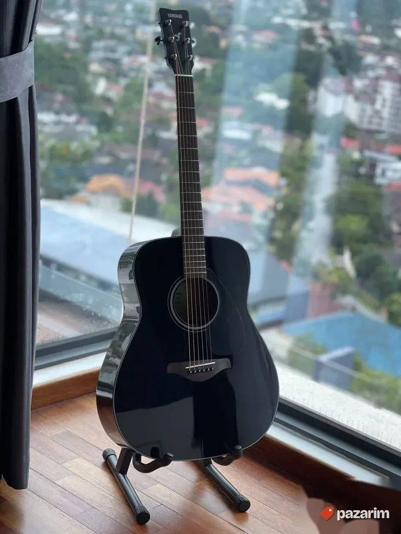 YAMAHA FG 800 Black Imam račun. Nova u prodavnici MMC košta 2