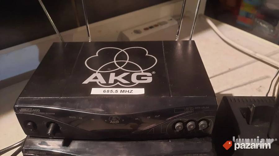 Nov bežični VRHUNSKI AKG HT 400/D profesionalni mikrofon sa 5