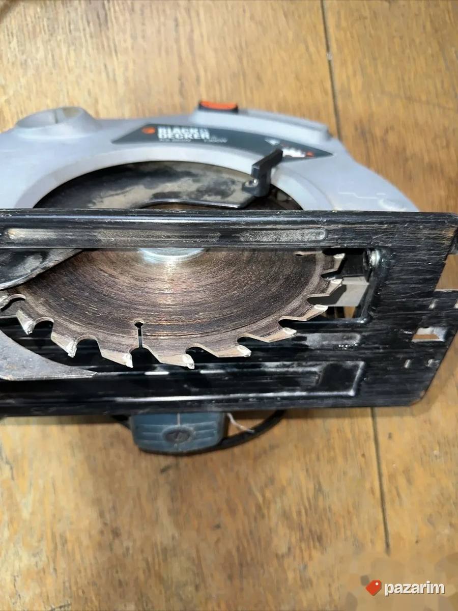 BLACK&DECKER cirkular 1300 vati kao nov. POGLEDAJTE SVE MOJE 4