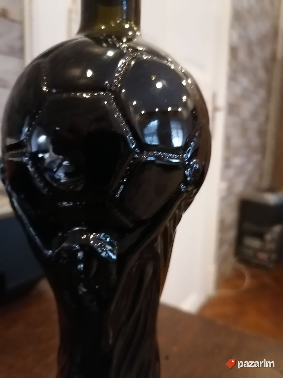 Flasa vina sa Svetskog prvenstva u fudbalu 1990 . Italija 4
