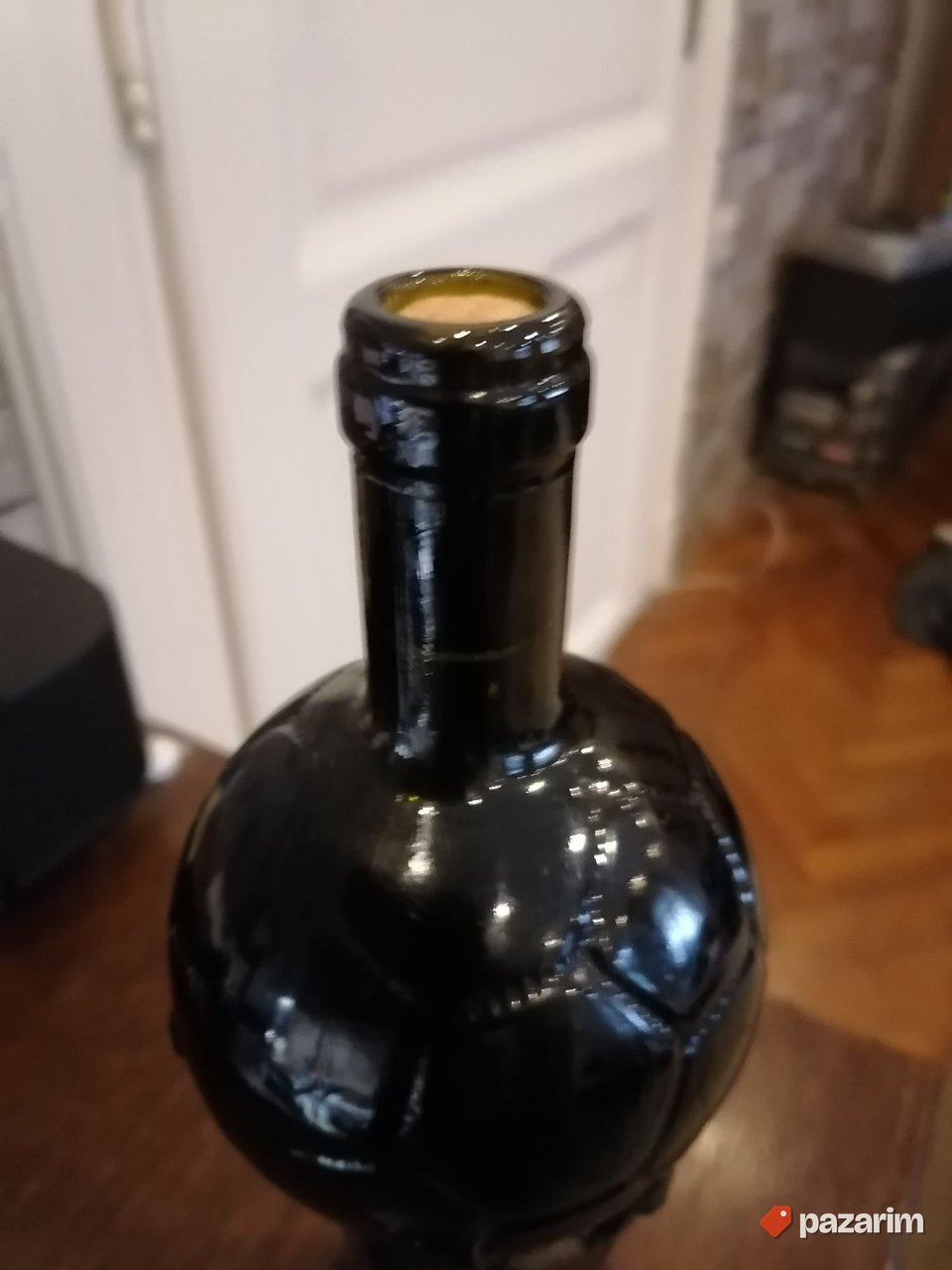 Flasa vina sa Svetskog prvenstva u fudbalu 1990 . Italija 5