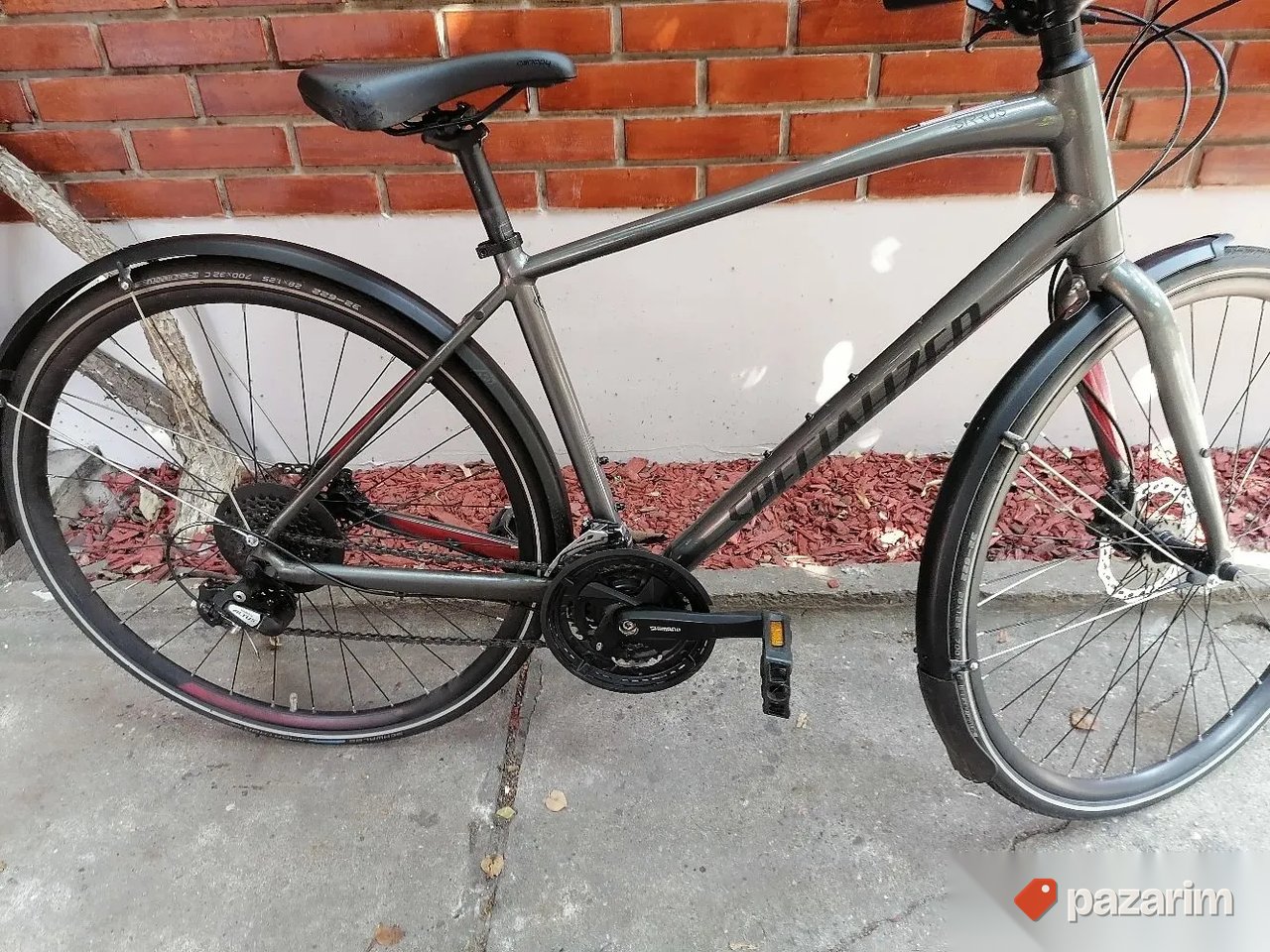 Specialized Sirrus treking 28coli sa 24 brz hidraulika NOV 3