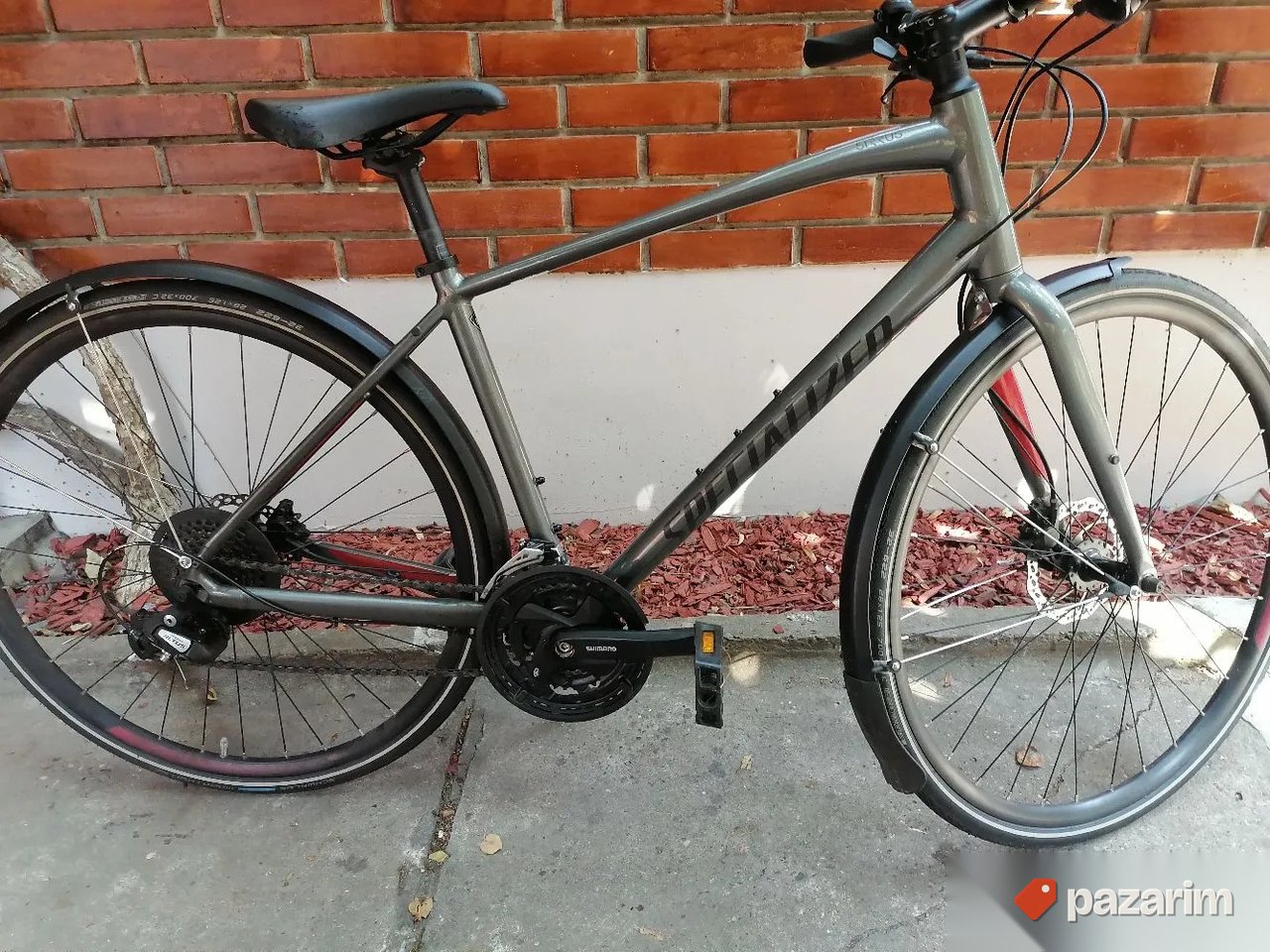 Specialized Sirrus treking 28coli sa 24 brz hidraulika NOV 5