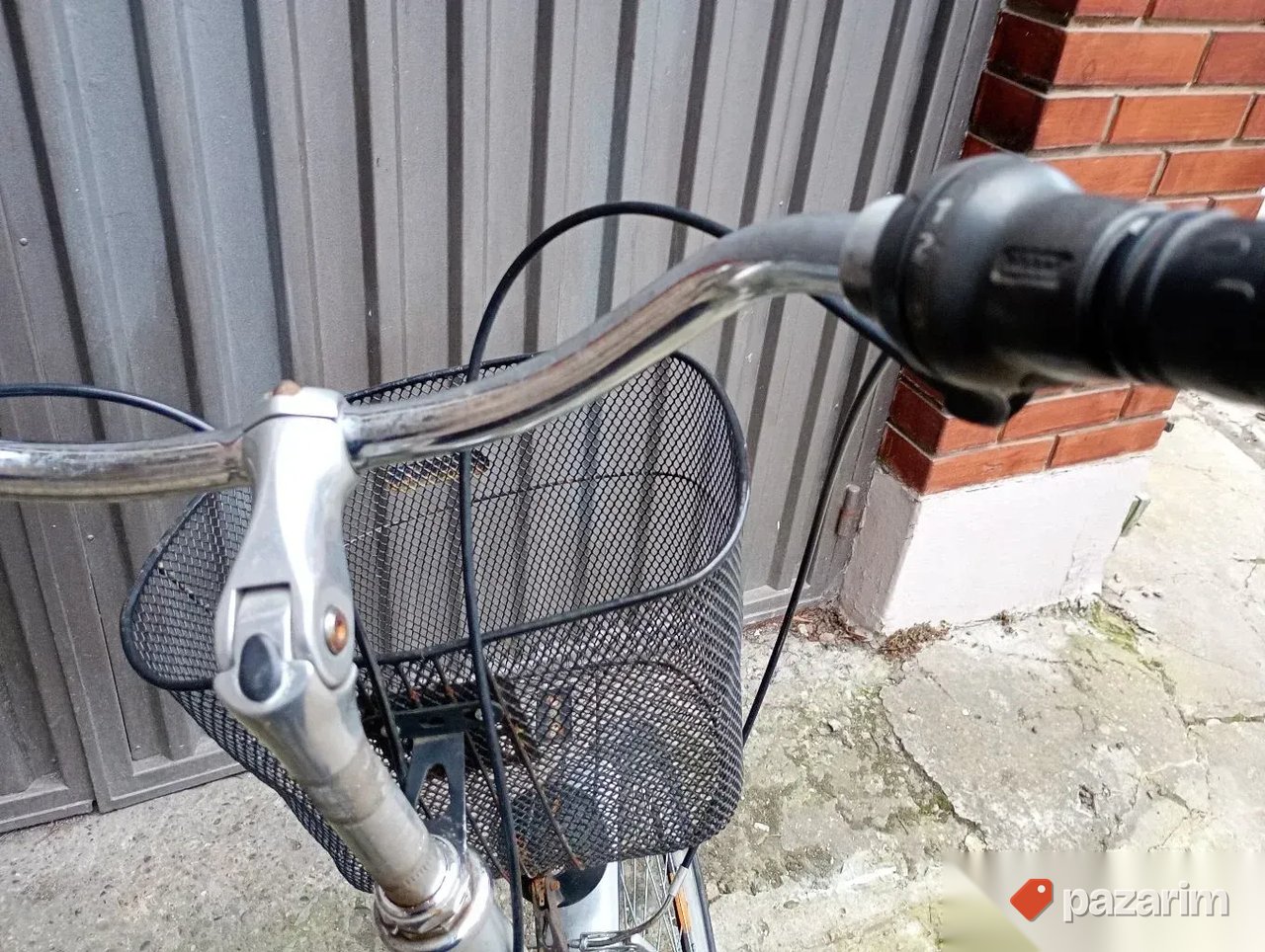 Active Bike 28 coli sa 3 brzine i kontra kocnicom 7