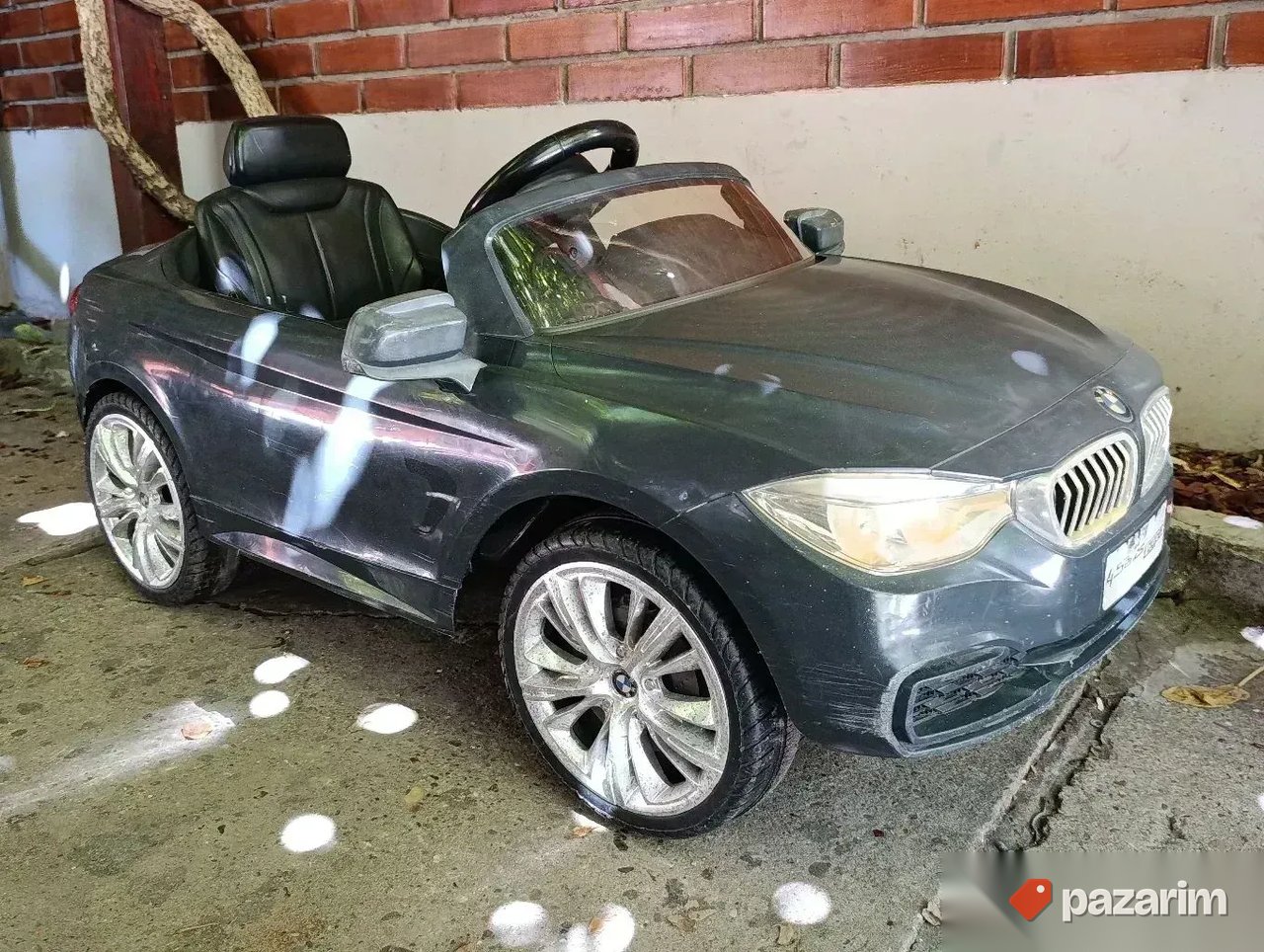 Automobil na akumulator BMW 1