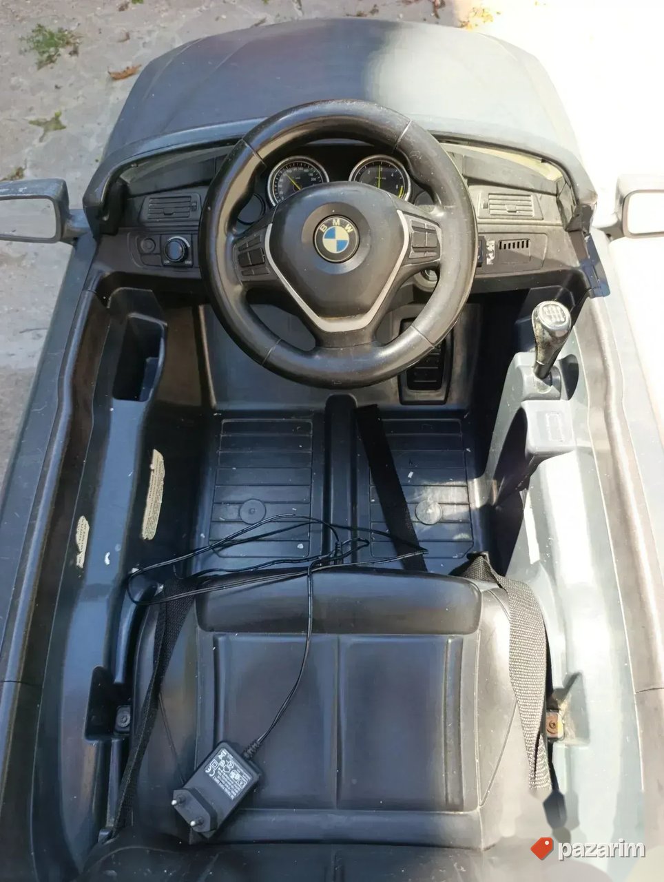 Automobil na akumulator BMW 4