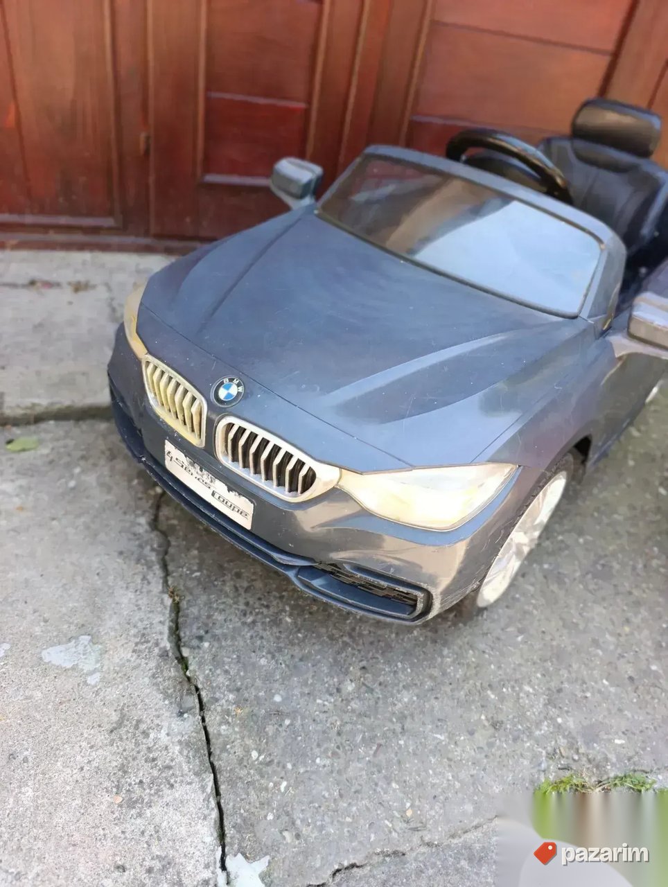 Automobil na akumulator BMW 6