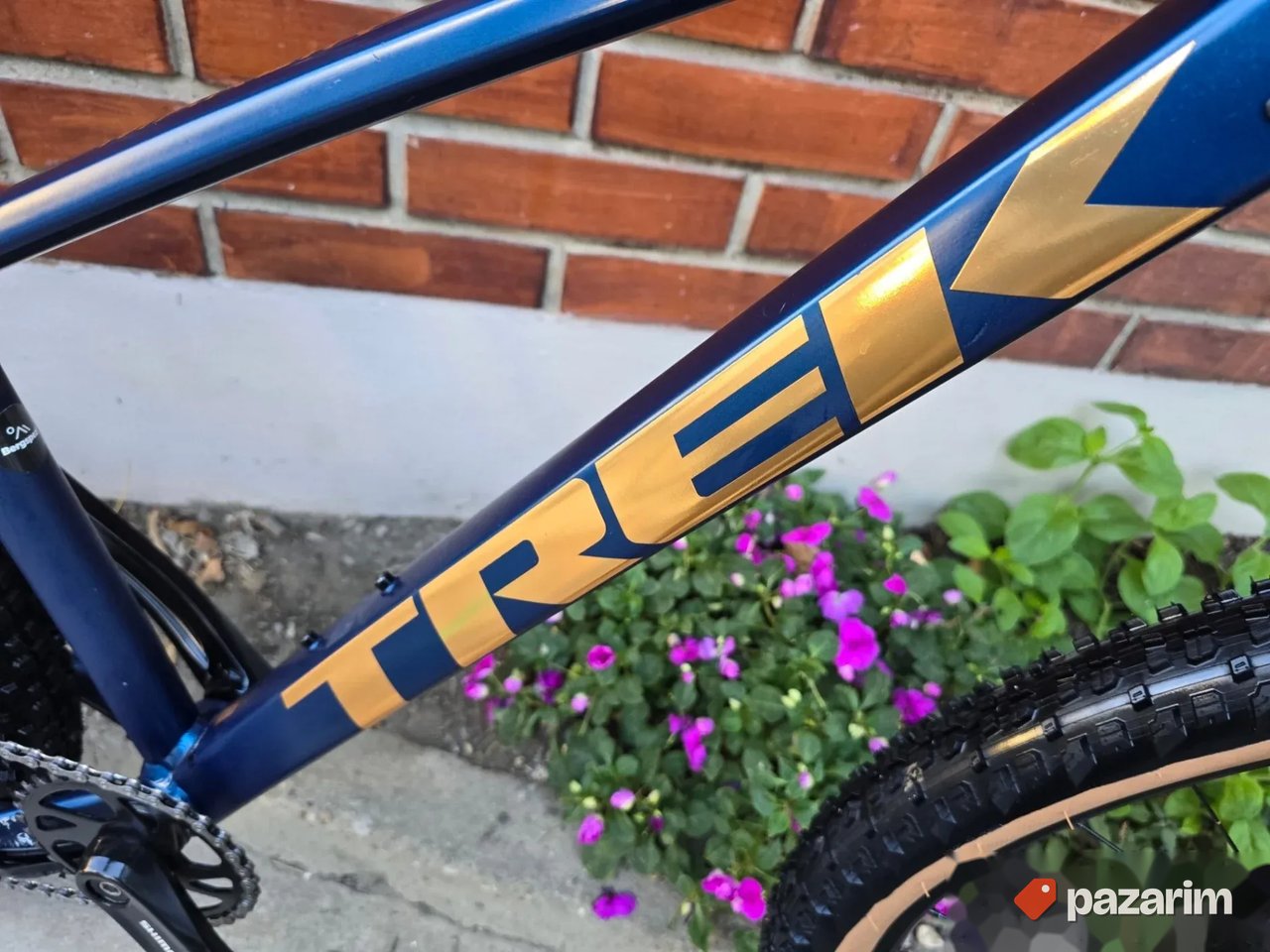 TREK najnoviji 27.5 S size 6