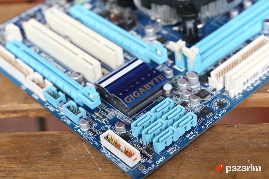 Gigabyte GA-H55M-D2H i3 540 3.07GHz DDR3 5