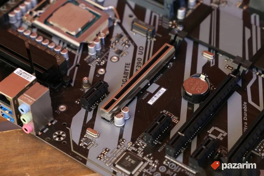 Gigabyte Z390 UD LGA 1151 + Intel i3 9100F 3.60GHz 5