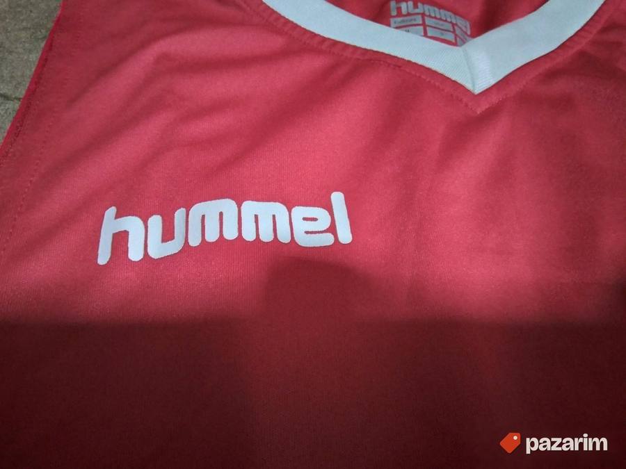Majica hummel, crvena, nova, vel. M 6