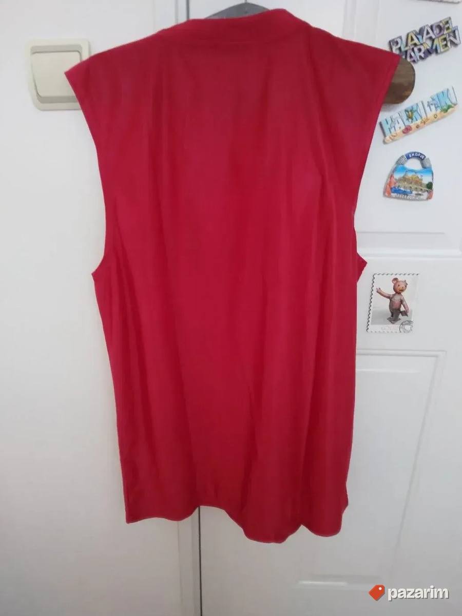 Dres- majica AND1, crvena, veličina XS, NOVA 4