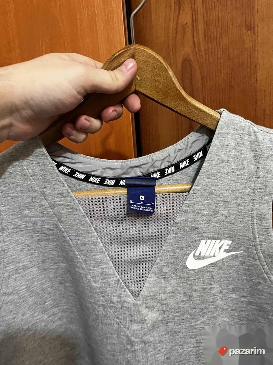 Nike muska majica S/M 4