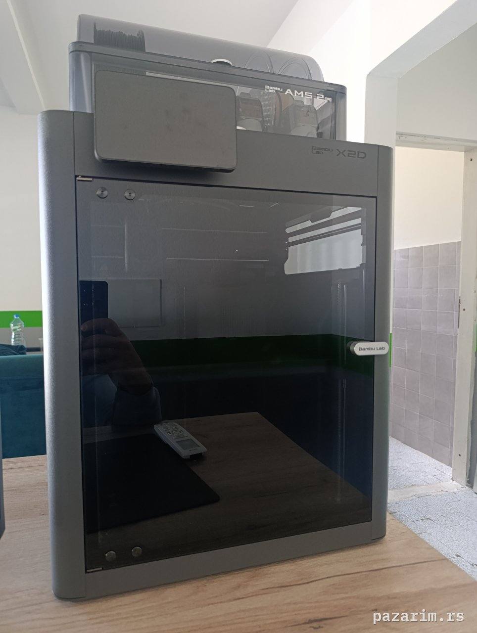 Bambu Lab X2D 3D štampač sa AMS 2 Pro 1