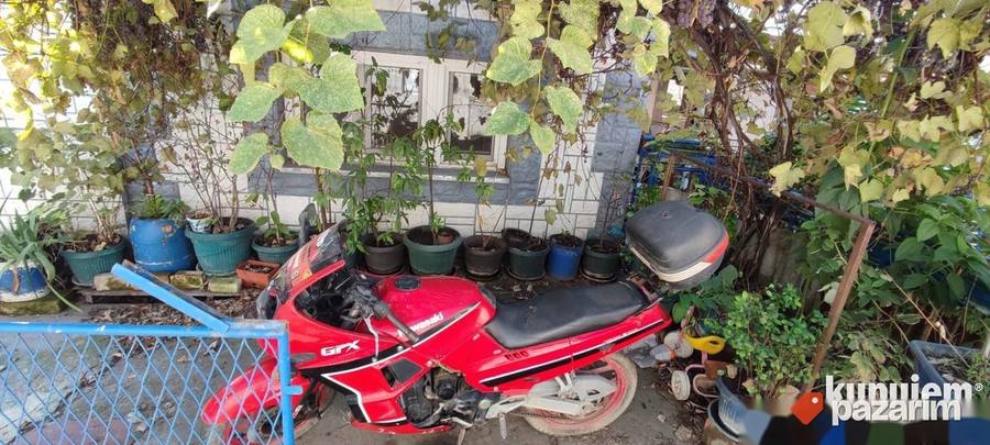Kawasaki gpx 750 r 5