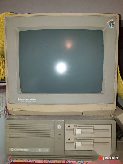 Commodore pc 10-3 sa monitorom commodore 1084s