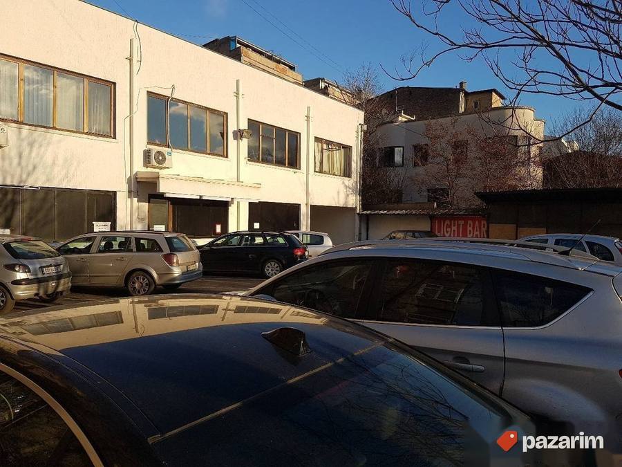 Izdajem parking mesto u Lominoj, po ceni ne realnoj 4