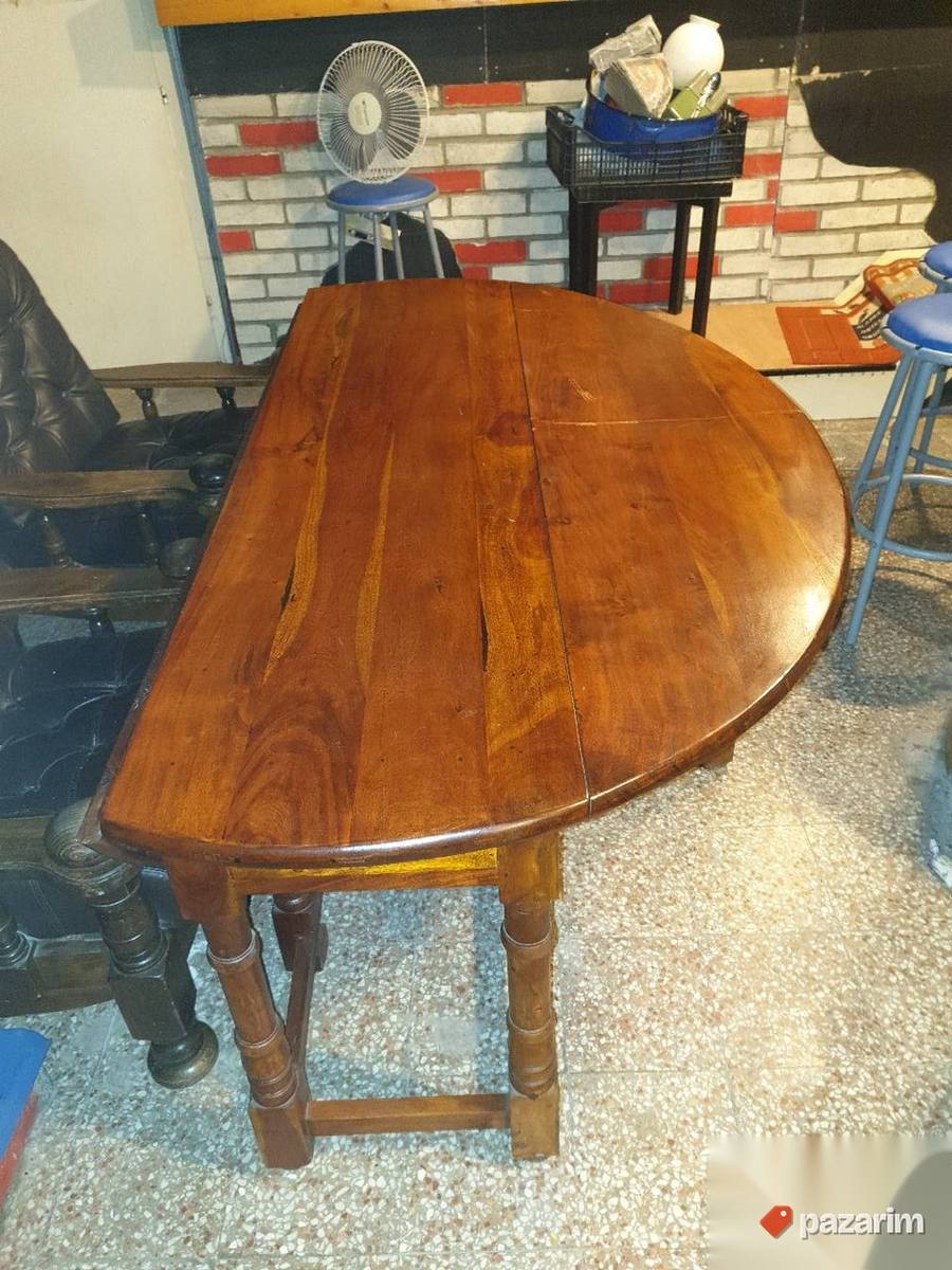 Trpezariski sto na razvlacenje + stolice MASIV 8