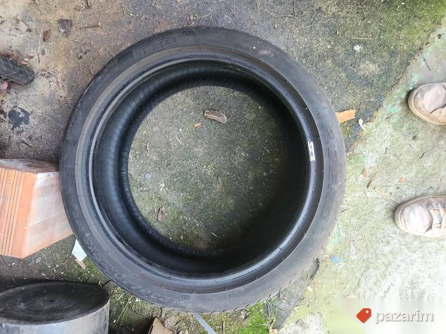 pirelli p zero 235/40/18 5