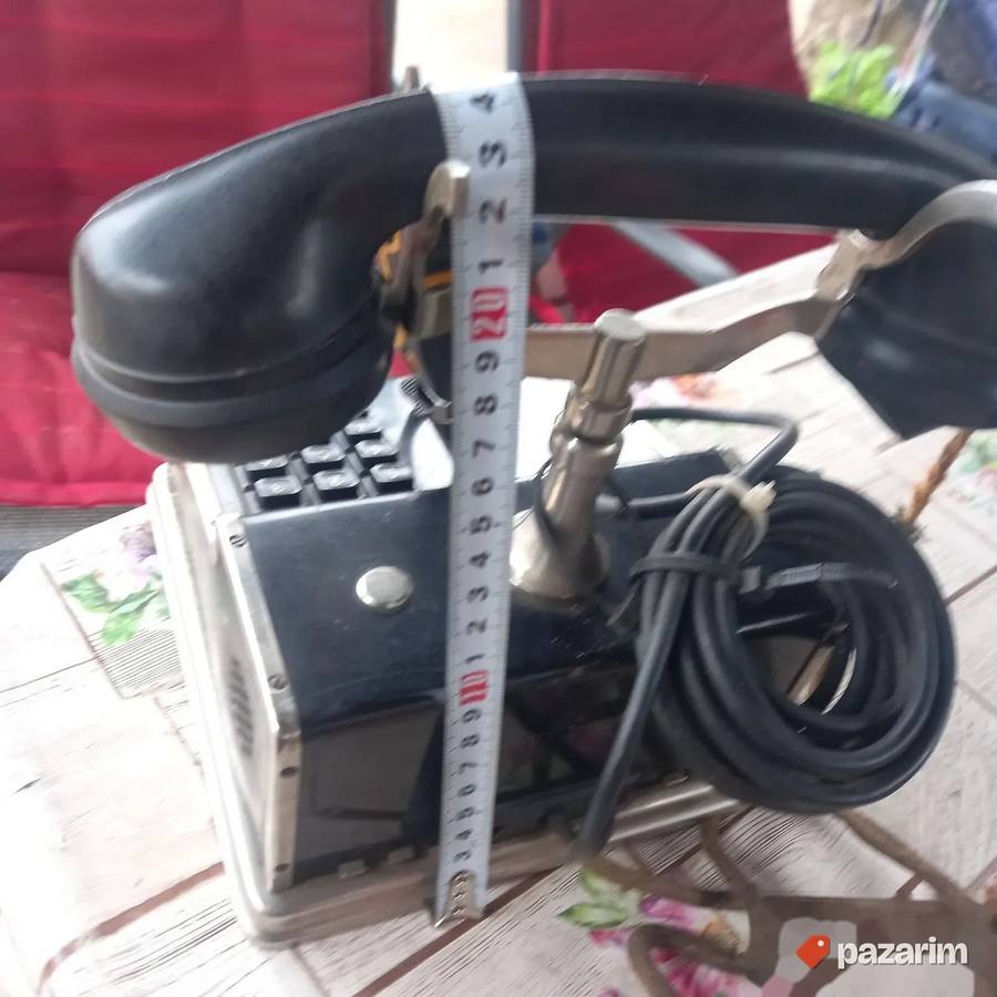 Stari fiksni telefon 6